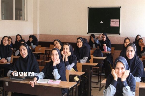مراسم آغاز سال تحصیلی ۱۴۰۲_۱۴۰۳ و گرامیداشت هفته دفاع مقدس در دبیرستان دخترانه علمازاده