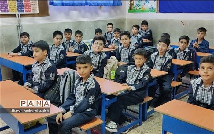 برگزاری جشن آغازین مهرماه در مدرسه شاهد و کمال شهرستان قرچک/فیلم