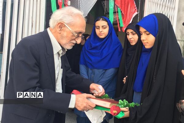 نواختن زنگ مقاومت و بازگشایی مدارس در ساری