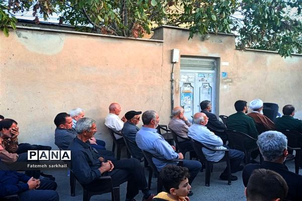 مراسم تجلیل از خانواده شهدا در شهرستان رباط‌کریم