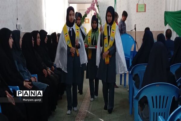 نواختن زنگ مهر و مقاومت در مدارس شهرستان مروست