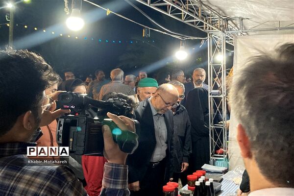 اولین جشنواره تجربه‌ محور برداشت خرما روستای حاجی آباد زرین شهرستان اردکان