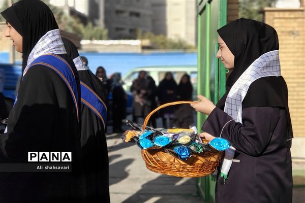 نواختن زنگ مهر، ایثار و مقاومت و آغاز سال تحصیلی جدید در کرمانشاه