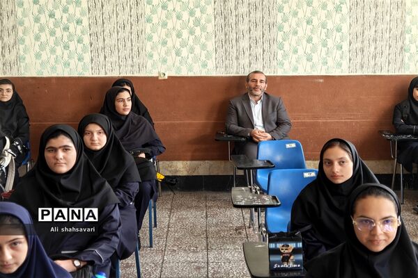 نواختن زنگ مهر، ایثار و مقاومت و آغاز سال تحصیلی جدید در کرمانشاه