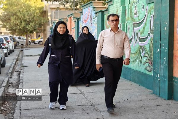 نواختن زنگ مهر، ایثار و مقاومت و آغاز سال تحصیلی جدید در کرمانشاه