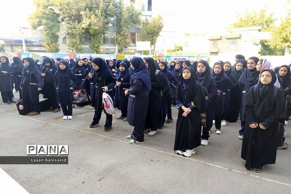 شروع سال تحصیلی  در دبیرستان شاهد دالکی ناحیه یک شیراز