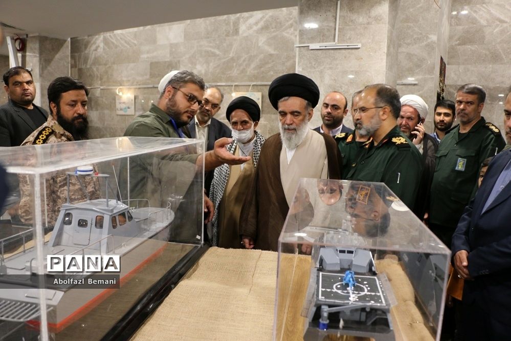 مراسم افتتاحیه نمایشگاه یاد یاران استان قم