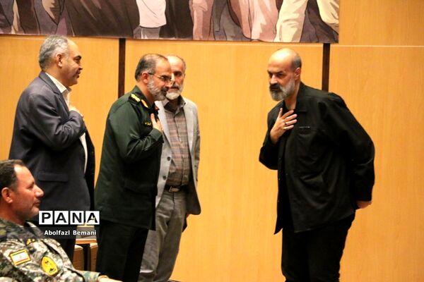 مراسم افتتاحیه نمایشگاه یاد یاران استان قم