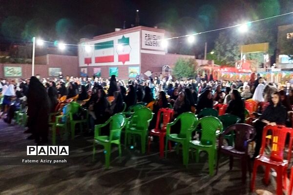 برگزاری یادواره شهدا در مدارس آباده