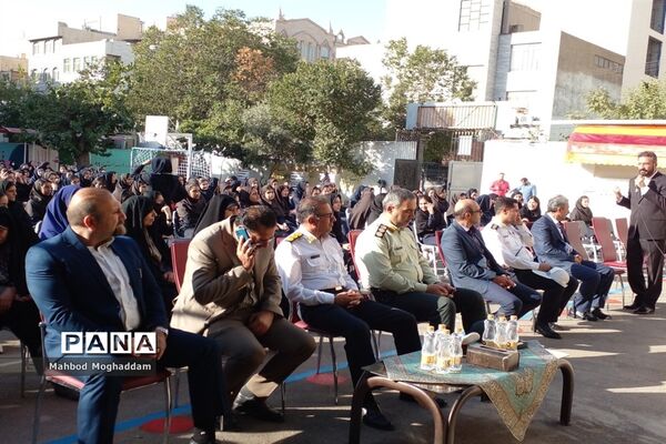 جشن آغاز سال تحصیلی جدید در دبیرستان شهیده معصومه قزوینی منطقه ۱۳