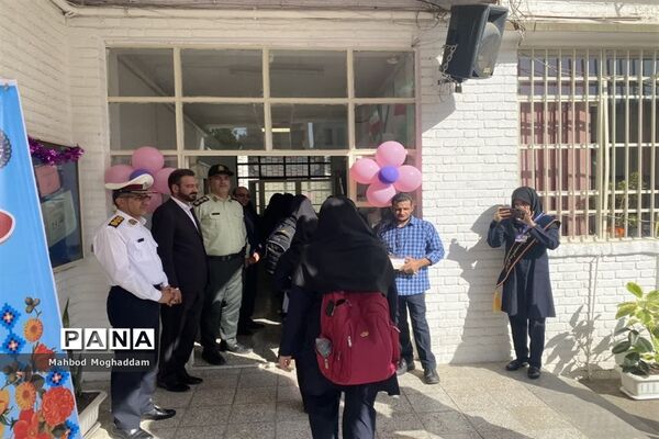 جشن آغاز سال تحصیلی جدید در دبیرستان شهیده معصومه قزوینی منطقه ۱۳