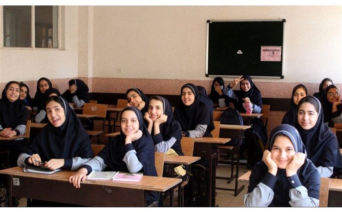 نواخته شدن زنگ آغاز تحصیلی در مدرسه دخترانه قبه/فیلم