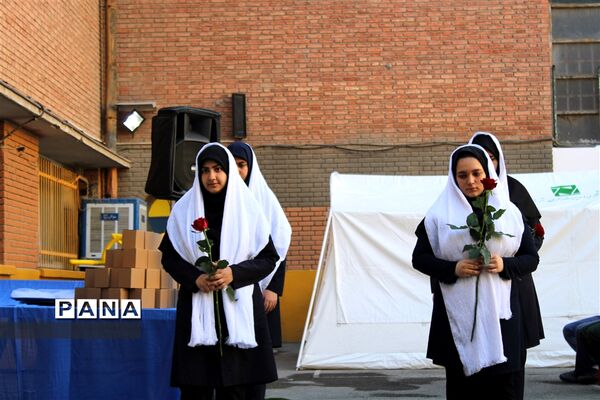 طنین زنگ مهر مهدوی در هنرستان فیروزکوهی