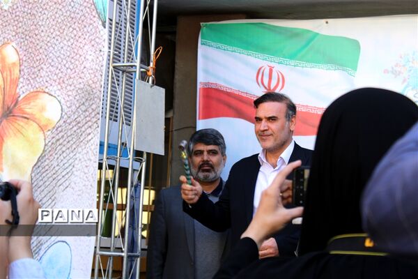 طنین زنگ مهر مهدوی در هنرستان فیروزکوهی