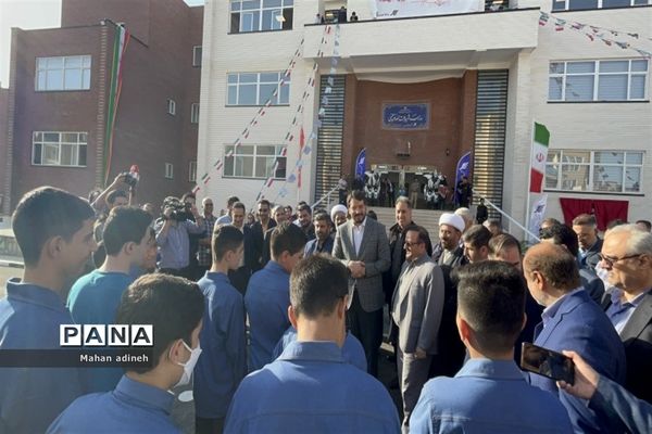 افتتاح هوشمندترین ساختمان شهید نوچمنی دبیرستان استعدادهای درخشان علامه حلی۲ در شهر جدید پرند