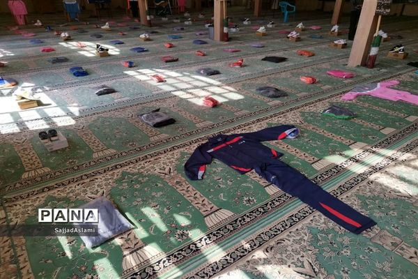 سومین رزمایش همدلی کمک به دانش‌آموزان نیازمند شهرستان اقلید در سال تحصیلی جدید