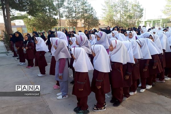 برگزاری صبحگاه انتظار در دبستان شهیدان صافی ابرکوه