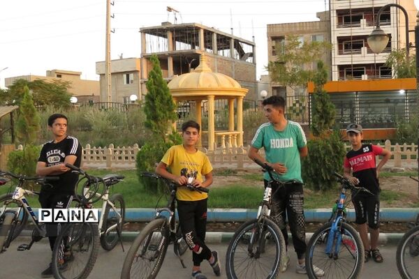 برگزاری همایش دوچرخه‌سواری در قیامدشت