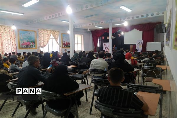 جشن آغاز سال تحصیلی در دبیرستان تازه تاسیس میثاق