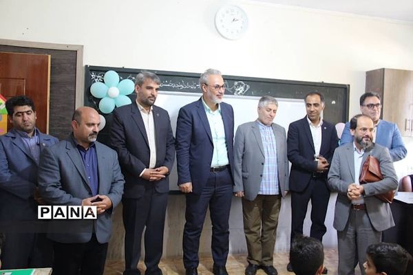 مراسم آغاز سال تحصیلی جدید در دبستان شهید حبیب‌پور ناحیه یک ری