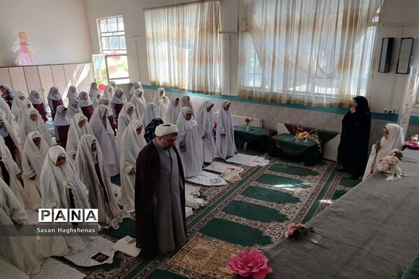 جشن آغاز امامت حضرت مهدی(عج) درآموزشگاه شهید سرافراز اسلامشهر