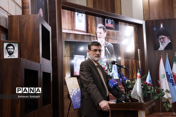 مراسم رونمایی از صدو چهل شهید، صدو چهل روایت