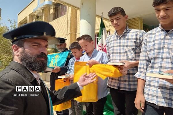 حضورخادمان مسجد مقدس جمکران درآموزشگاه شاهد شهید کاظمی اسلامشهر