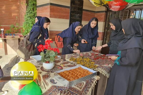 مراسم جشن آغاز امامت و تجدید بیعت با امام دوازدهم (عج)در آموزشگاه فرزانگان اسلامشهر