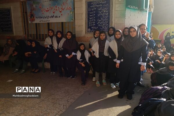 مراسم هفته دفاع مقدس در دبیرستان نرجس منطقه ۱۳