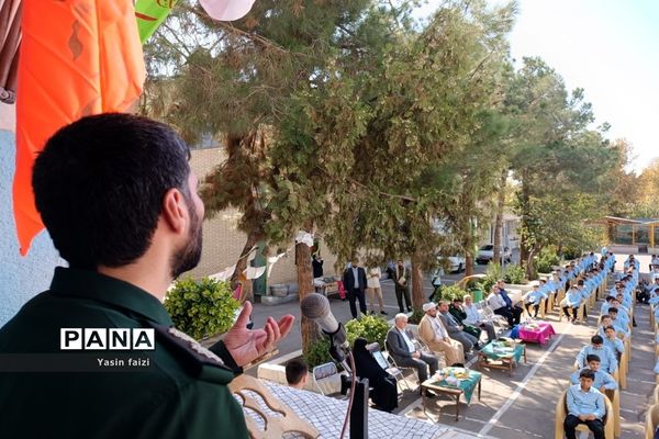 گرامیداشت هفته دفاع مقدس در مدارس متوسطه اول منطقه 16 تهران