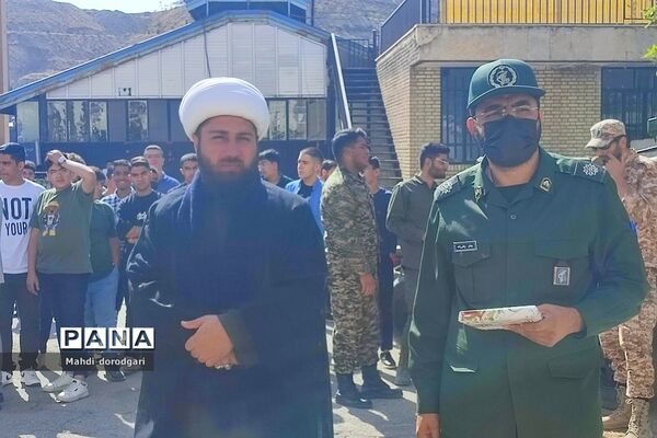 تشییع شهید گمنام در دبیرستان و هنرستان پسرانه سما رودهن