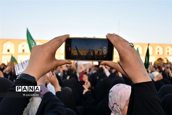 بیعت مردم اصفهان با امام زمان(عج)