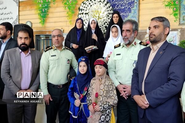 فرزندان شهید حسین اسماعیلی توسط مدیرکل آموزش و پرورش شهرستان‌های تهران راهی کلاس درس شدند
