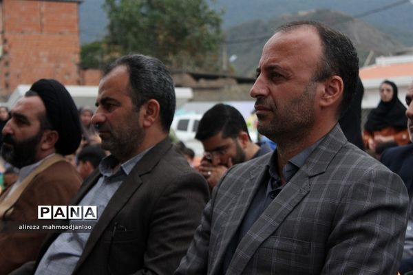 شور عاطفه‌ها در مدارس گلوگاه