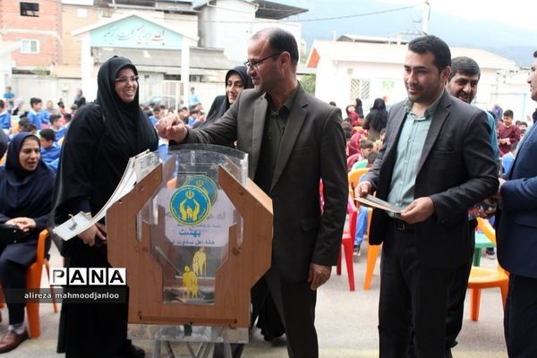 شور عاطفه‌ها در مدارس گلوگاه