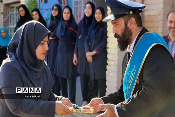 حضور خادمان جمکران در مدارس ناحیه یک بهارستان