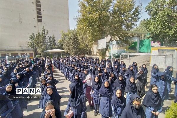 برگزاری جشن امامت امام زمان(عج) در مدارس رودهن