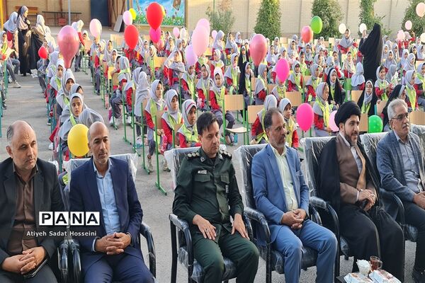 جشن آغاز امامت امام زمان (عج) و نواخته شدن زنگ مهدویت در مدرسه یاران حضرت مهدی (عج ) شهرستان بافق