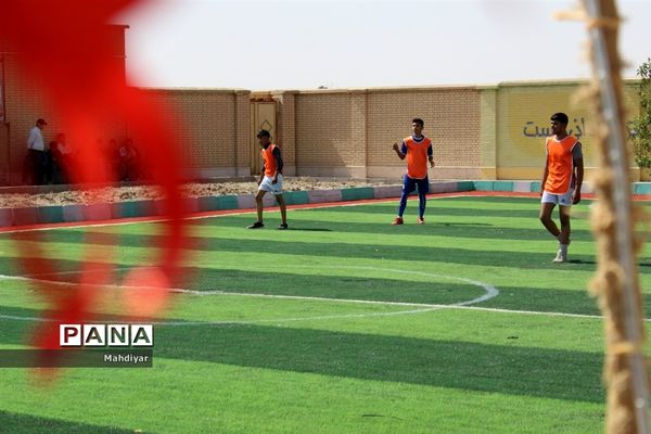 آیین افتتاحیه زمین چمن مصنوعی مدرسه شاه صاحب در شهر جوادآباد