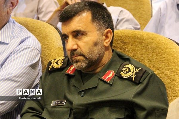 تقدیر از خانواده‌های شهدا، جانبازان و رزمندگان به‌مناسب هفته‌ دفاع‌مقدس در شهرری