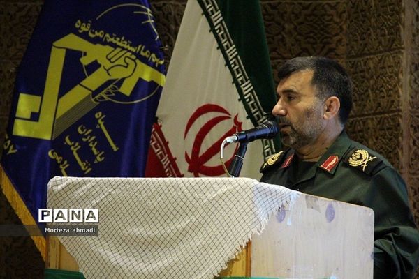 تقدیر از خانواده‌های شهدا، جانبازان و رزمندگان به‌مناسب هفته‌ دفاع‌مقدس در شهرری