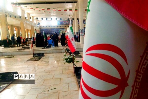 مراسم غبارروبی در گلزار شهدای شهرستان بن