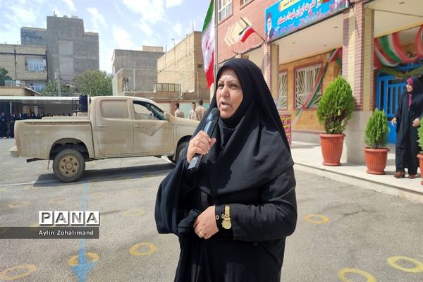 مراسم گرامیداشت هفته دفاع مقدس در مدرسه شاهد کوثر رباط کریم