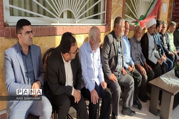 مراسم گرامیداشت هفته دفاع مقدس در مدرسه شاهد کوثر رباط کریم