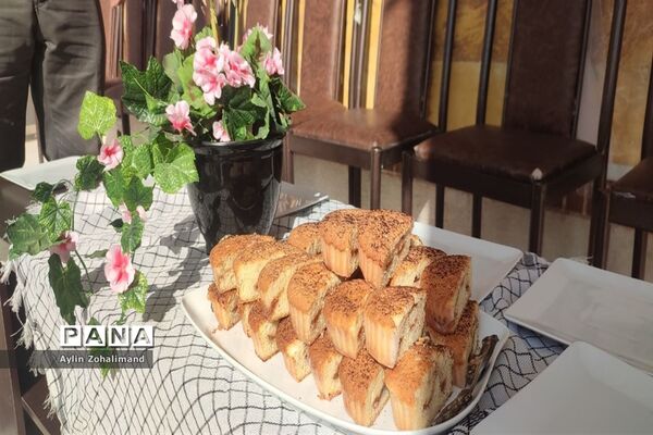 مراسم گرامیداشت هفته دفاع مقدس در مدرسه شاهد کوثر رباط کریم