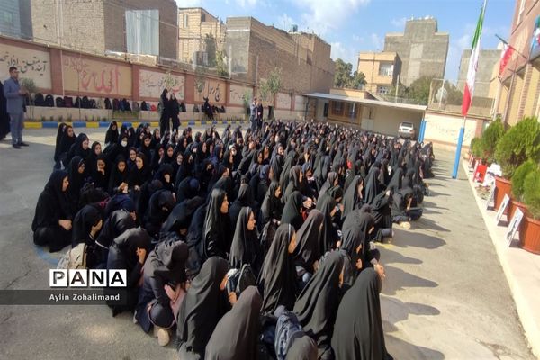 مراسم گرامیداشت هفته دفاع مقدس در مدرسه شاهد کوثر رباط کریم