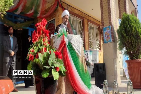 مراسم گرامیداشت هفته دفاع مقدس در مدرسه شاهد کوثر رباط کریم