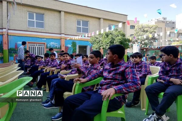 نواختن زنگ مهر عاطفه‌ها در ناحیه 2 شیراز