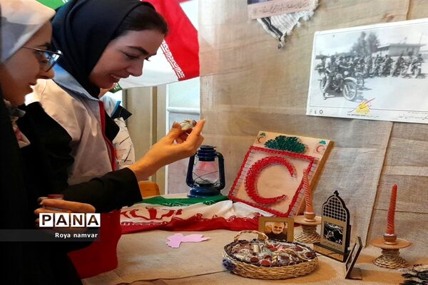نمایشگاه دفاع مقدس جوانان جمعیت هلال احمر مانه و سملقان
