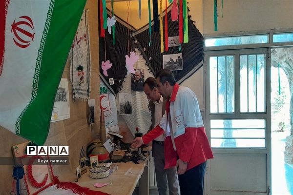 نمایشگاه دفاع مقدس جوانان جمعیت هلال احمر مانه و سملقان
